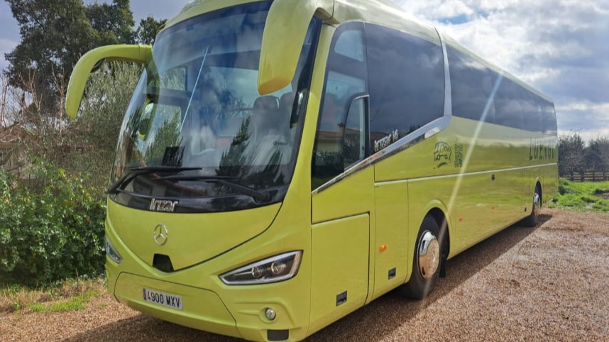 Mercedes Benz Irizar I6 - 55 plazas más conductor más guía