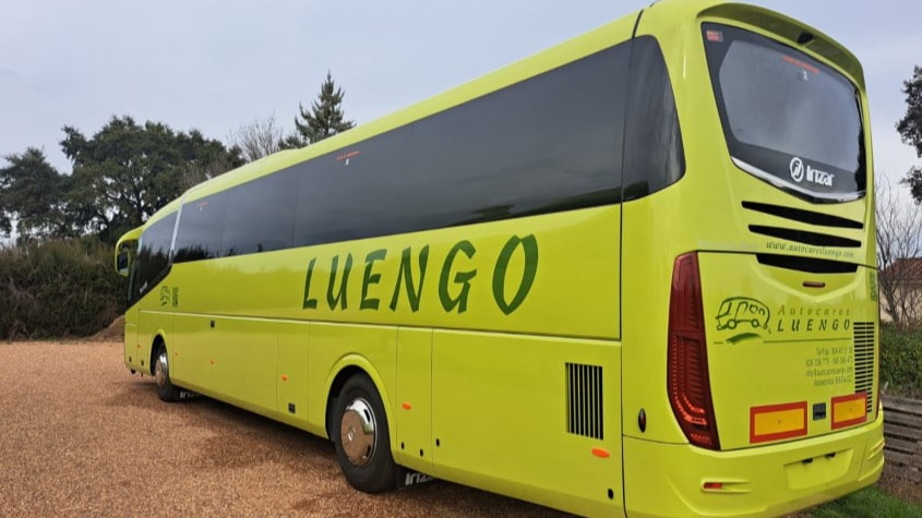 Mercedes Benz Irizar I6 - 55 plazas más conductor más guía
