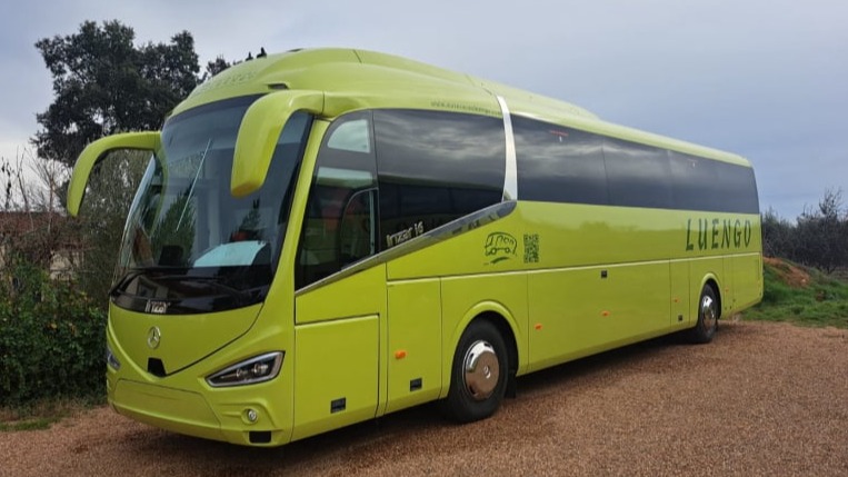 Mercedes Benz Irizar I6 - 55 plazas más conductor más guía