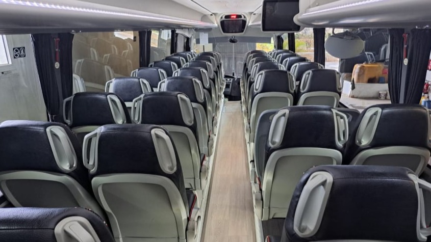 Volvo Irizar I6 55 más conductor más guía